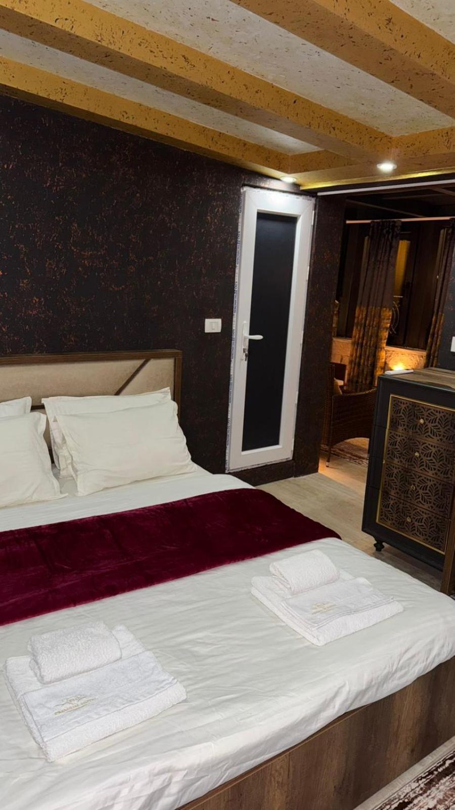 Hotel Premium Prishtinë Ngoại thất bức ảnh