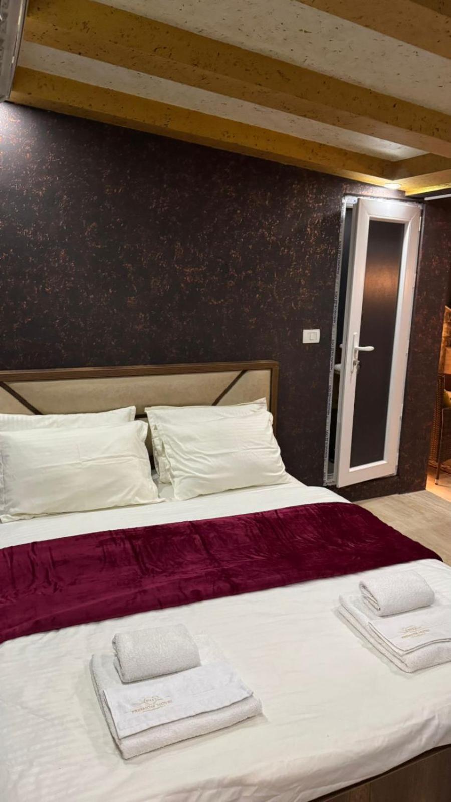 Hotel Premium Prishtinë Ngoại thất bức ảnh